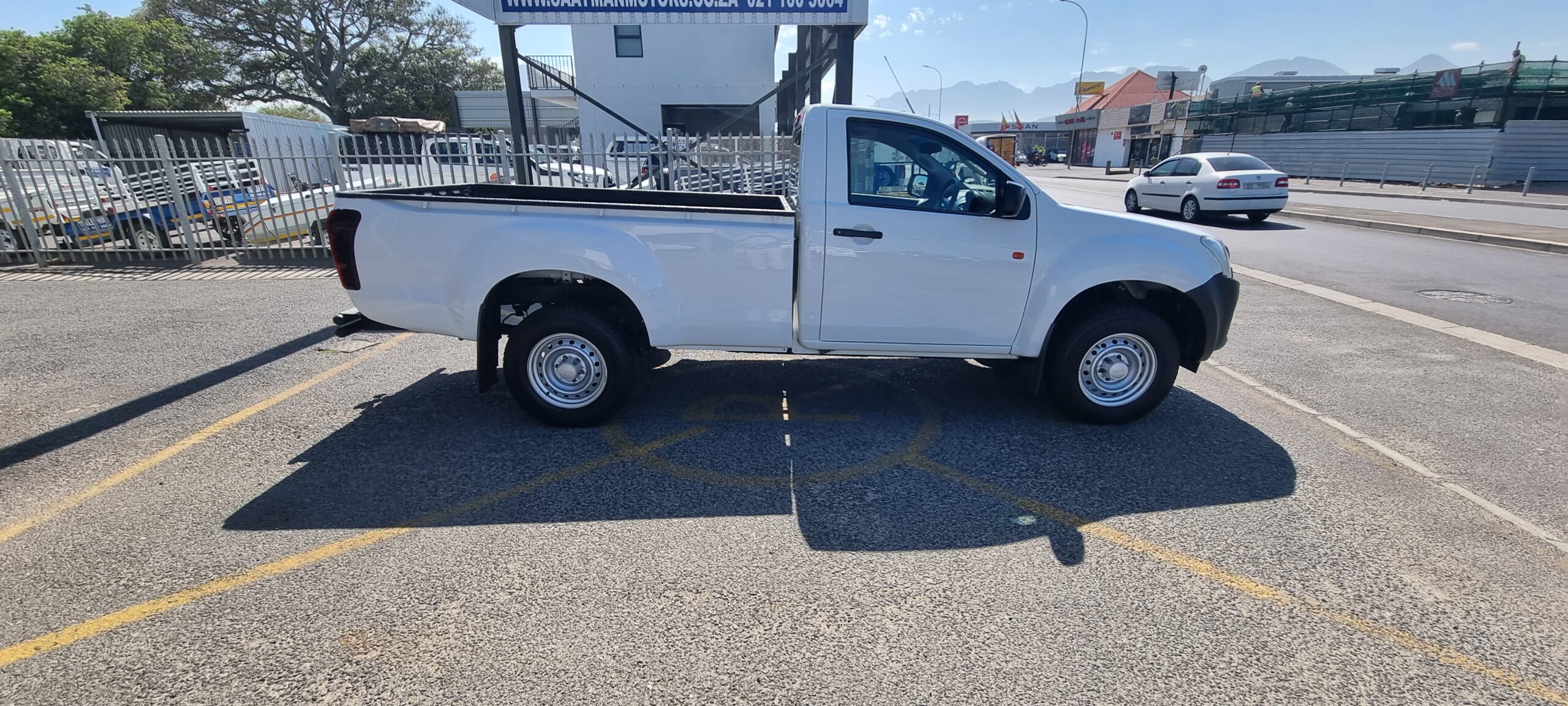 2019 Isuzu D-Max 250C Fleetside Single-Cab - Image 10