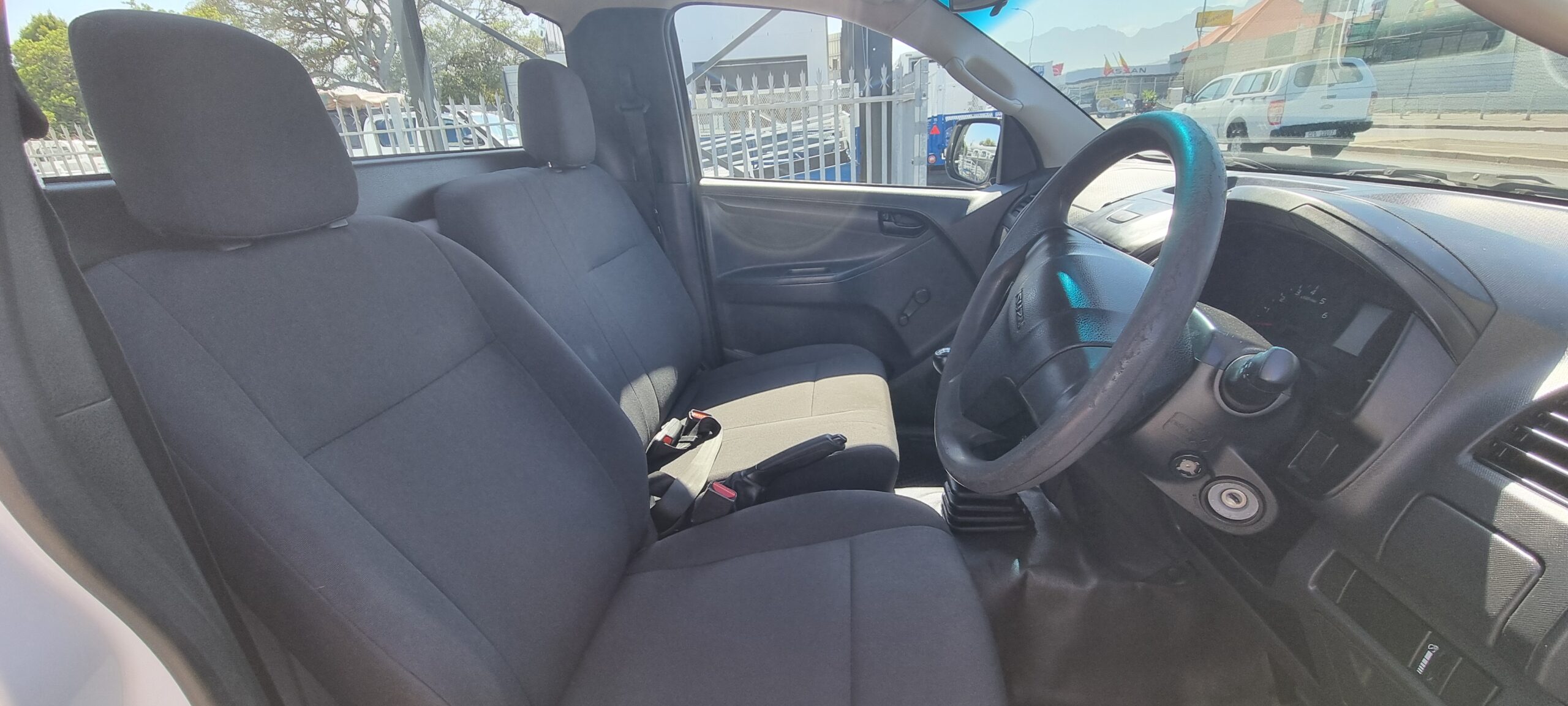 2019 Isuzu D-Max 250C Fleetside Single-Cab - Image 9