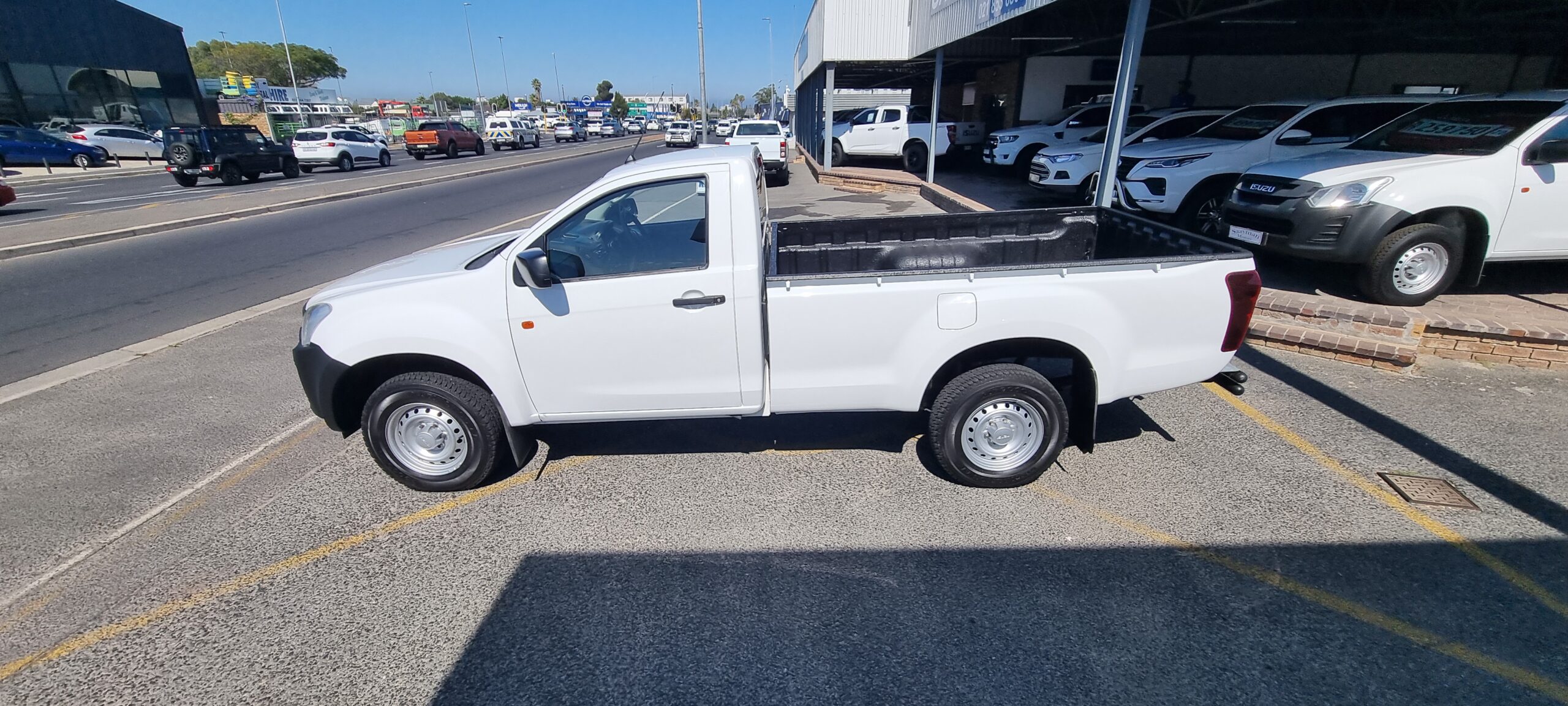 2019 Isuzu D-Max 250C Fleetside Single-Cab - Image 4