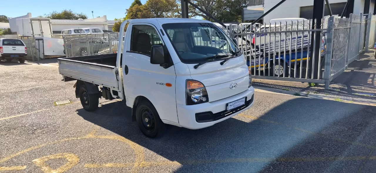 2016 Hyundai H100 Bakkie 2.6D Dropside - Image 11