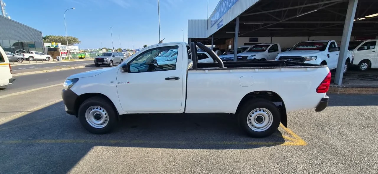 2021 Toyota Hilux 2.4 GD-6 Raised Body Raider Extended Cab - Image 17