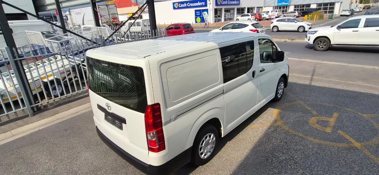 2021 Toyota Quantum 2.8 LWB CrewCab Panel Van - Image 11