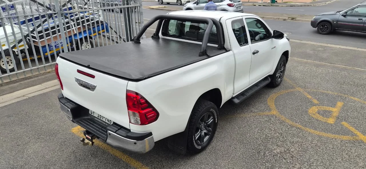 2021 Toyota Hilux 2.4 GD-6 Raised Body Raider Extended Cab - Image 8